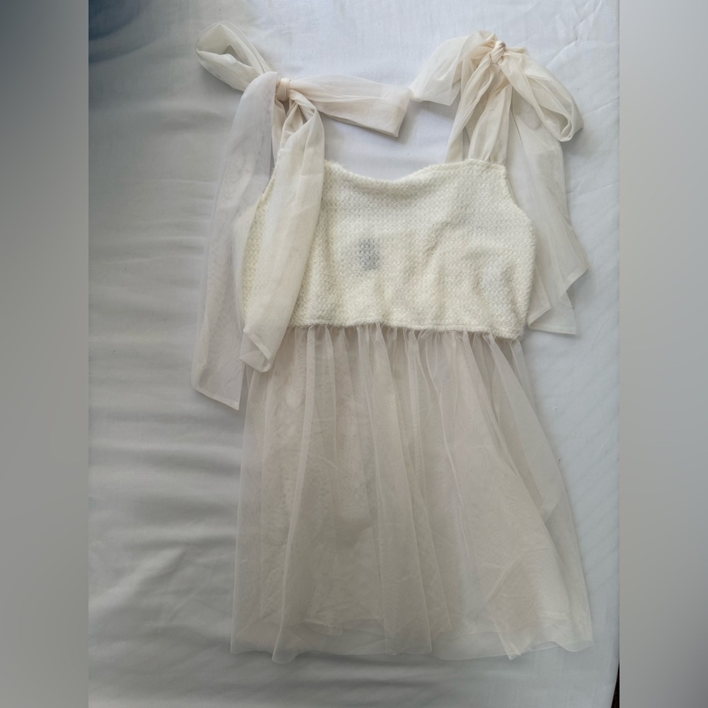 Elegant cream top